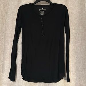 American Eagle soft & sexy T